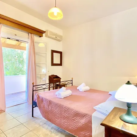 Kostas Estate With Private Pool By Dadovillas Astrakeri