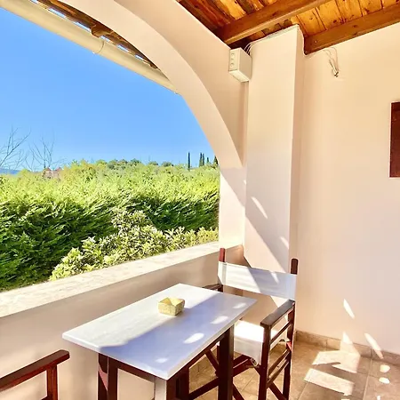 Kostas Estate With Private Pool By Dadovillas וילה *