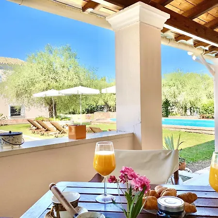 Kostas Estate With Private Pool By Dadovillas וילה *