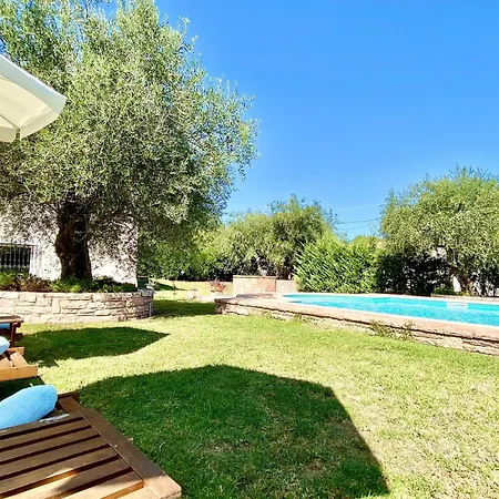 Kostas Estate With Private Pool By Dadovillas וילה Astrakeri