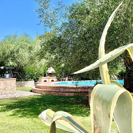Kostas Estate With Private Pool By Dadovillas וילה *