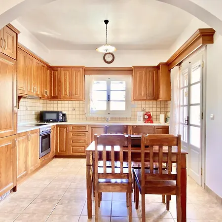 Kostas Estate With Private Pool By Dadovillas Asztrakerí